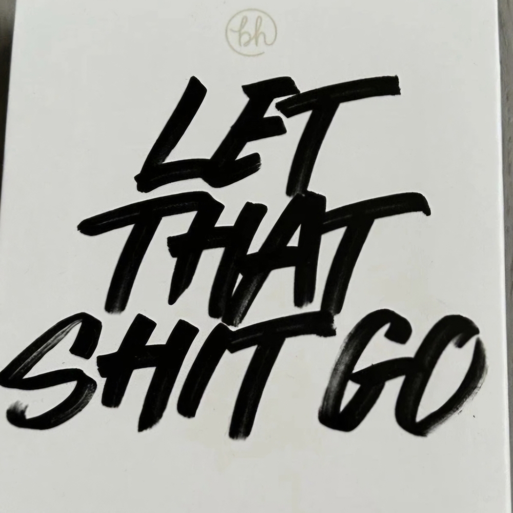 "Let That Sh-t Go" eyeshadow palette by BH Cosmetics. - Picture 2 of 2